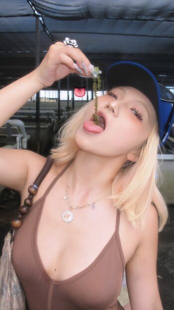 Full leaked Vickie pong page private onlyfans photo