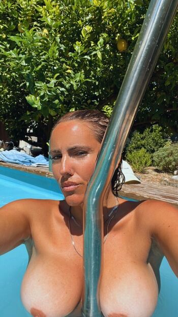 Full leaked Vickybatok private onlyfans photo