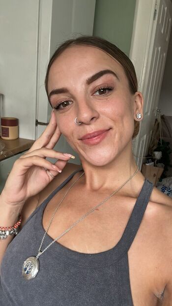 Full leaked Vicrose private onlyfans photo