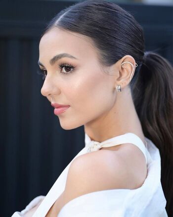 Full leaked Victoria justice private photo