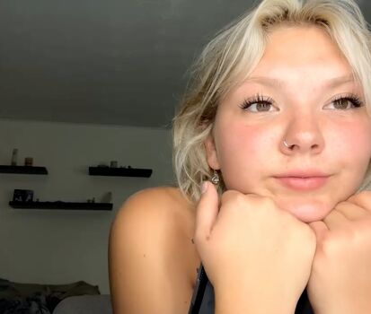 Full leaked Victoriasecret private onlyfans photo