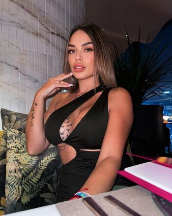 Full leaked Victoriatorresmunoz private onlyfans photo