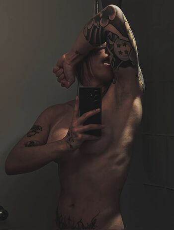 Full leaked Vicwingly private photo
