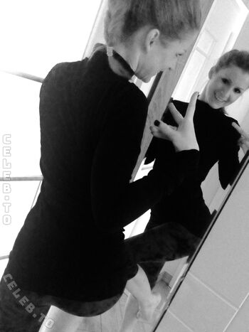 Full leaked Vienna love page private onlyfans photo