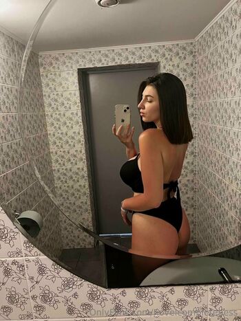 Full leaked Vikaa vika love private photo