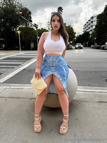 Full leaked Vikingastryr private onlyfans photo