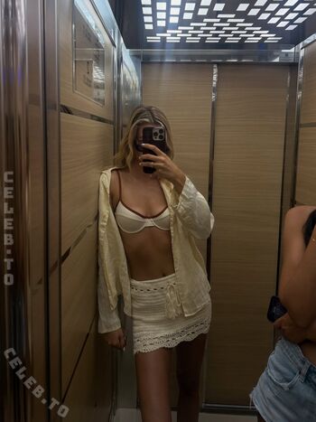 Full leaked Viktoria varga private photo