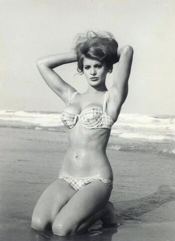 Full leaked Vintage starlets page private onlyfans photo