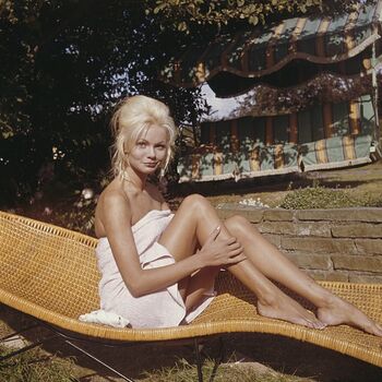 Vintage Starlets