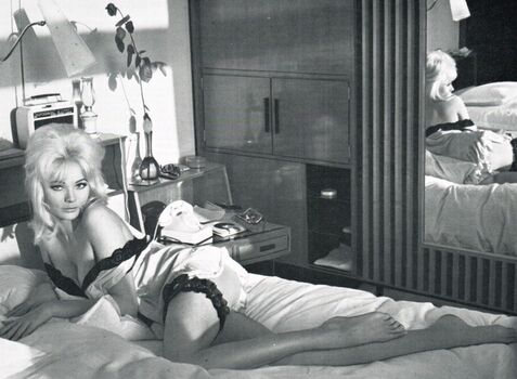 Vintage Starlets