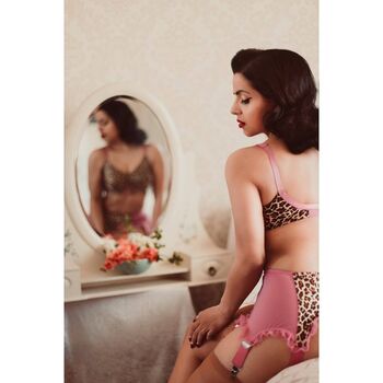 Full leaked Vintage page private onlyfans photo