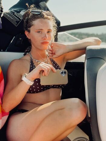 Full leaked Violet brinson private photo