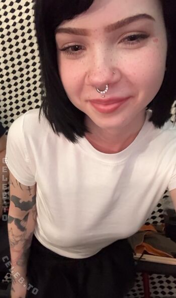 violetaddams