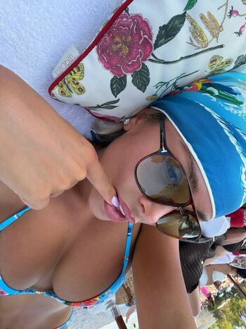 Full leaked Violetta bert page private photo