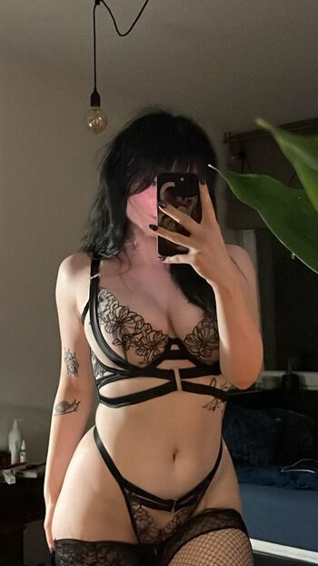 Full leaked Vivickivvv page private photo