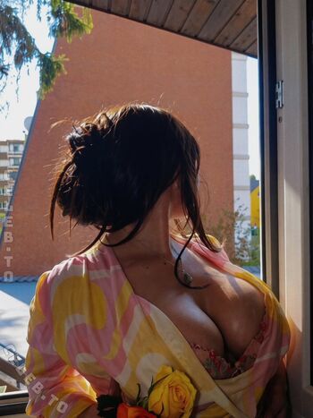 Full leaked Vivien private photo