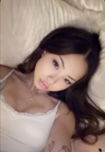 Full leaked Vivienne vo page private onlyfans photo