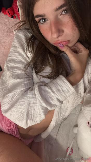 Full leaked Vivylue private photo