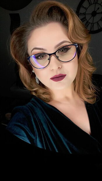 Full leaked Voluptousdoll private photo