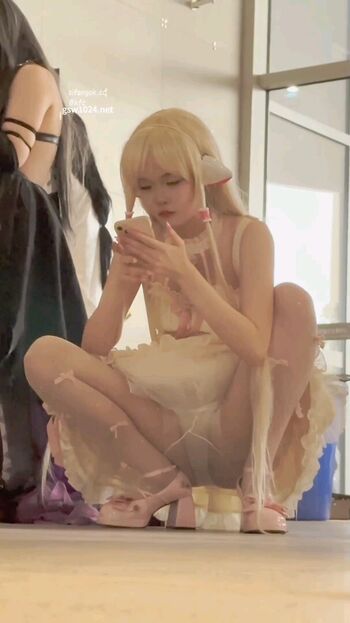 Voyeur Asian Pissing Toilet &Amp; Upskirts Only