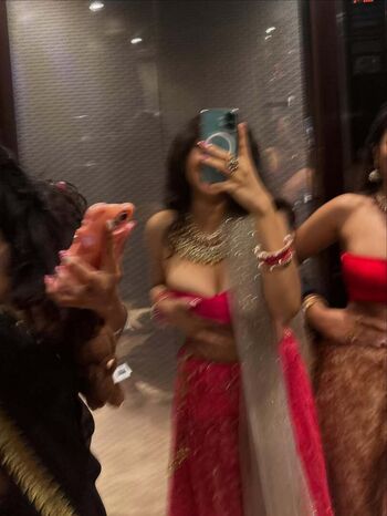 Full leaked Vrinda mandal private onlyfans photo