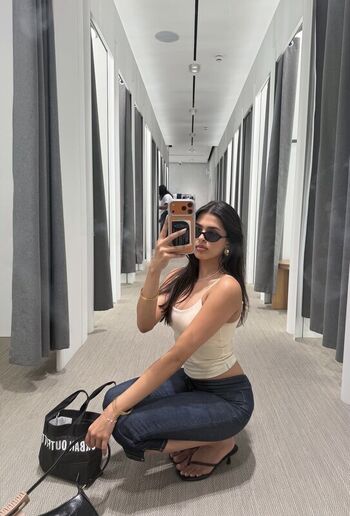 Full leaked Vritika parekh private photo