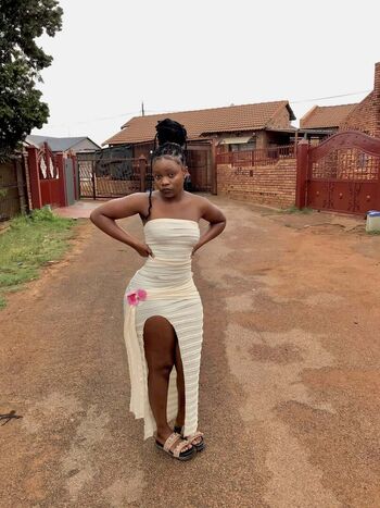 Full leaked Vunene taiwo mabunda private onlyfans photo