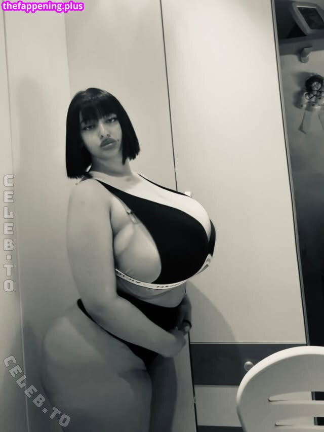 Mxmmytina / VVALENTINABONETALLI Nahá OnlyFans fotografie #77