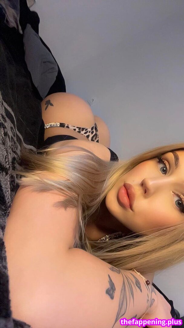 Vvikaraa / vikaraa_by_km Naken OnlyFans Foto #40