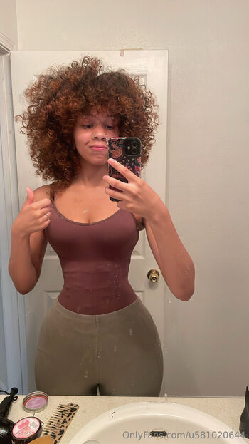 Full leaked Vxmpisariel private photo