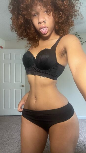 Full leaked Vxmpisariel private photo