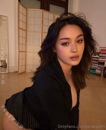 Full leaked Vylerria  page private onlyfans photo