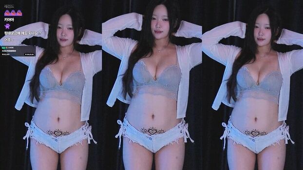 Full leaked W n private photo