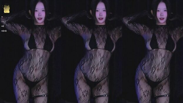 Full leaked W   n private photo
