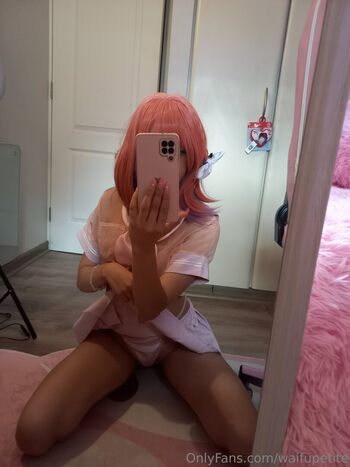 Full leaked Waifupetite private photo