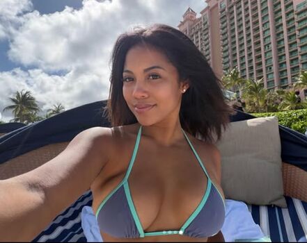 Full leaked Waiyi chan private photo