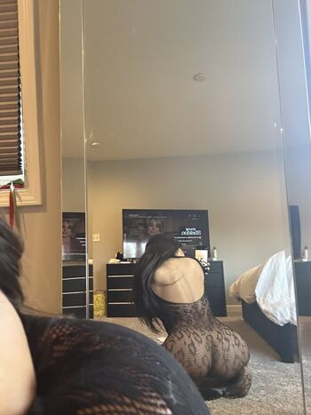 Full leaked Waiyi chan private photo