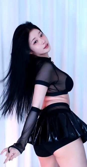 Full leaked Wannabe private photo