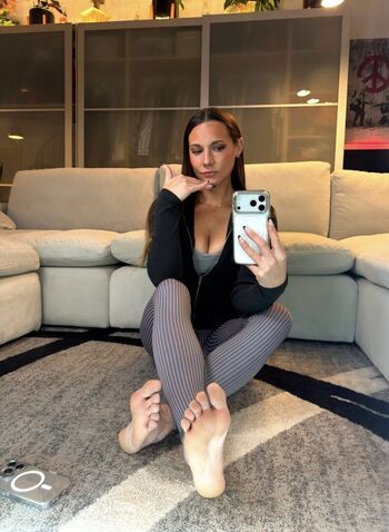 Full leaked Weakalexa private onlyfans photo