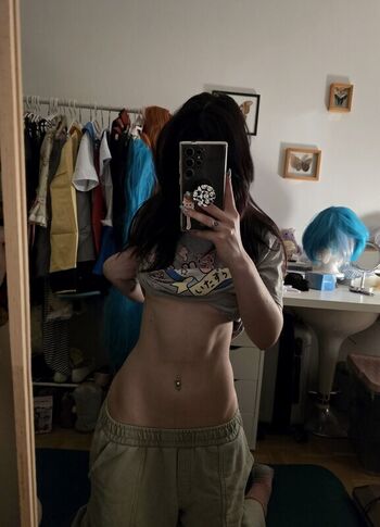 Full leaked Weeniestwee private photo