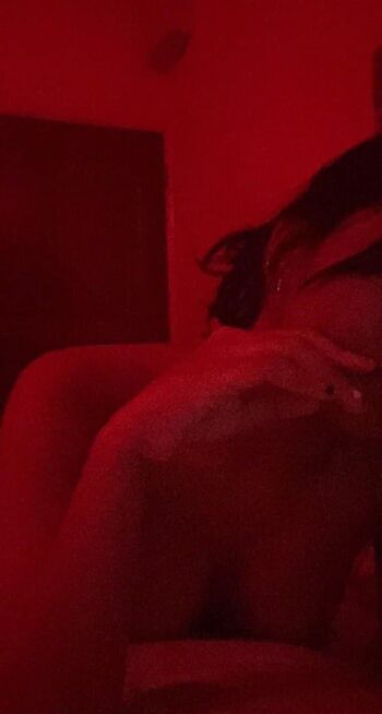 Full leaked Weiiwenlim private onlyfans photo