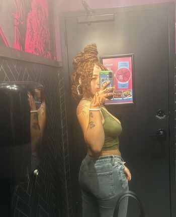 Full leaked Weirdly gin private onlyfans photo