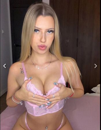 Full leaked Weronikaprincesspl private photo