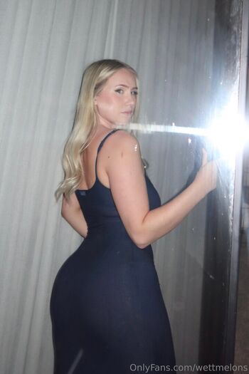 Full leaked Wettmelons page private photo