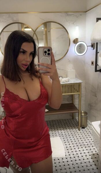 Full leaked Whitechoccolat private onlyfans photo