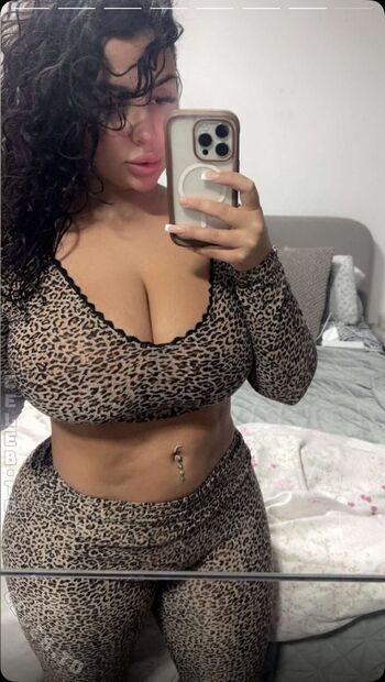 Full leaked Whitechoccolat private onlyfans photo