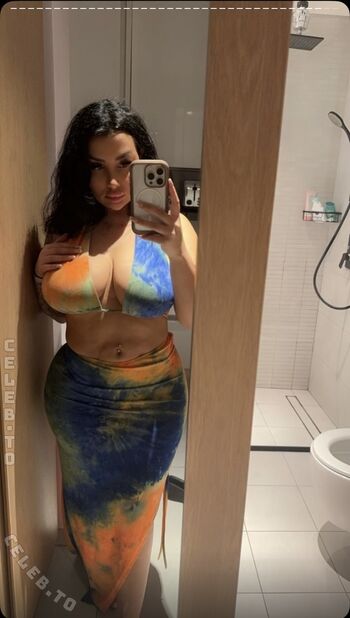 Full leaked Whitechoccolat private onlyfans photo