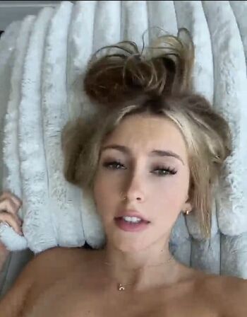 Full leaked Lizzie le strange / private onlyfans photo