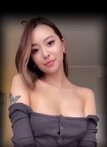 Full leaked Thinkvaleria/ private onlyfans photo