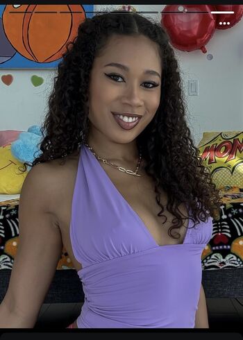 Full leaked Who is this private onlyfans photo